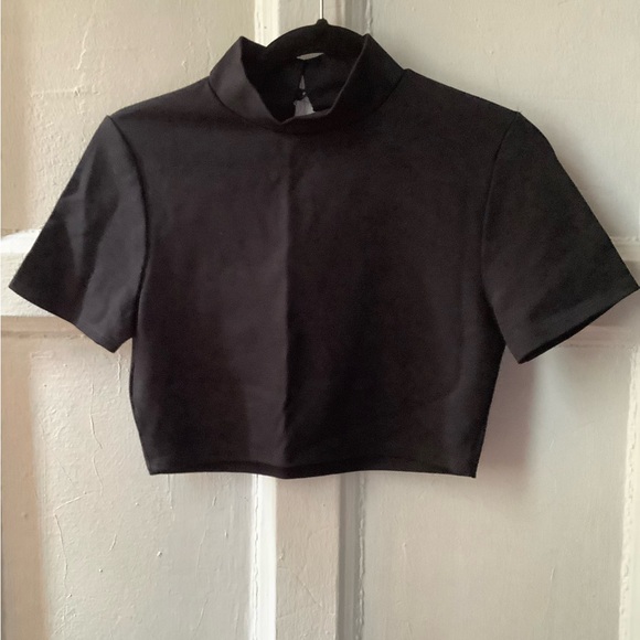 Fashion Nova Ladies 2pc Shorts Set - Picture 2 of 11